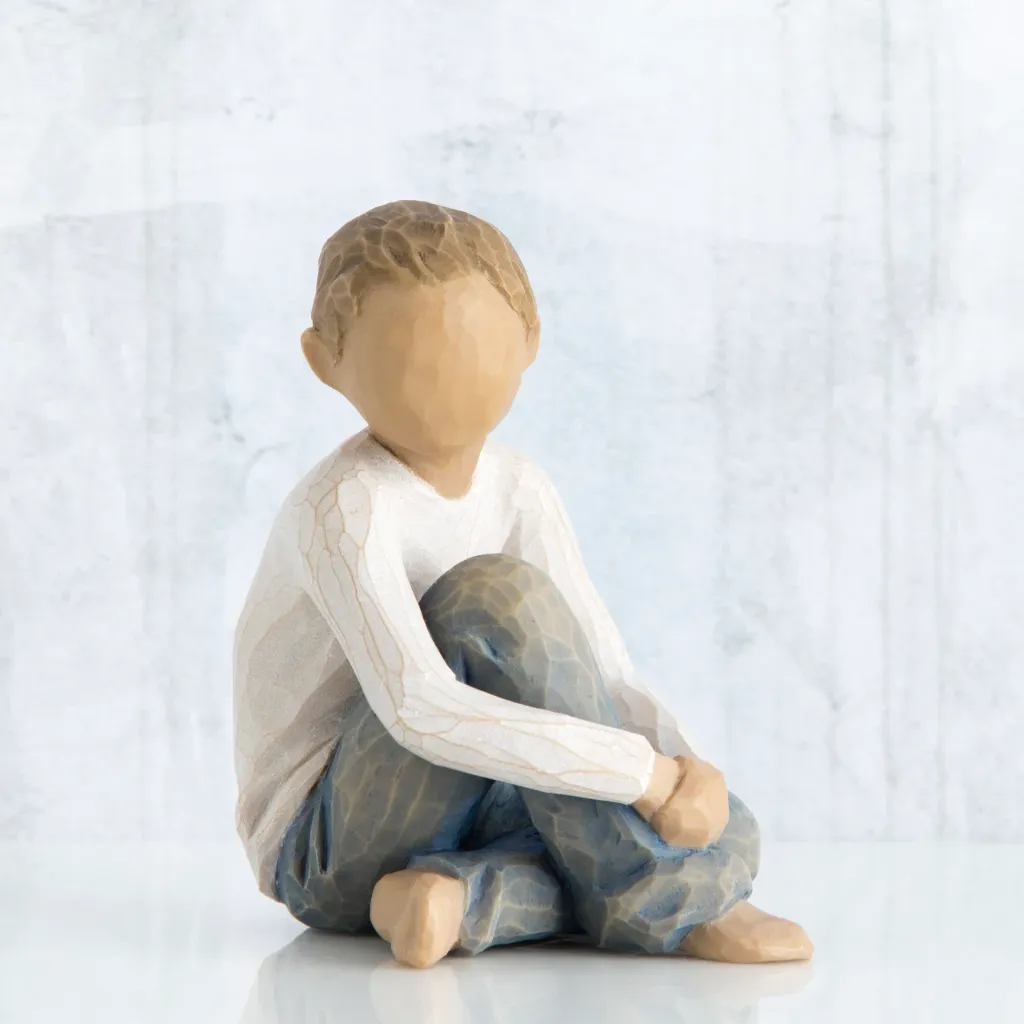 Caring Child – Figur av Willow Tree