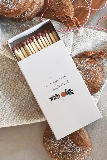 [913.010] Stor tändsticksask – I signad juletid